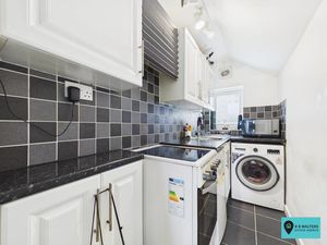 Flat Five Kitchen- click for photo gallery